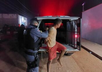 Homem é preso por esfaquear mulher e menino dentro de igreja no Amazonas