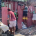 Homem mata a esposa na frente dos filhos de 1, 2 e 8 anos e depois corta o próprio pescoço, em Manaus