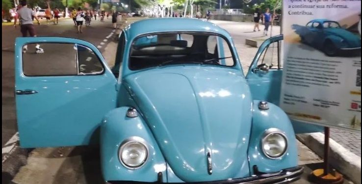 Paróquia São Sebastião rifa Fusca 1973 para pagar restauração da igreja