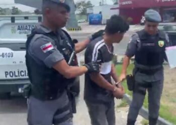 Homem tenta matar a esposa e os cinco filhos a facadas dentro de casa em Manaus