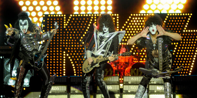 Banda Kiss pode se apresentar na Arena da Amazônia, anuncia empresária da Fábrica de Eventos