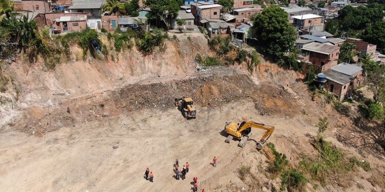 Prefeitura desativa lixeira viciada na ZL, mas população precisa colaborar