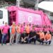 Caminhões de lixo cor de rosa circulam em campanha de conscientização em Manaus