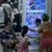Mulher agride menino autista de 8 anos em shopping de Manaus; veja o vídeo