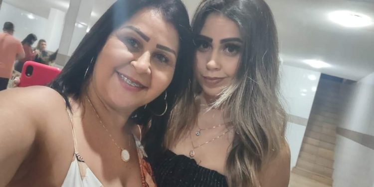 Jovem é morta pelo próprio irmão após briga por herança