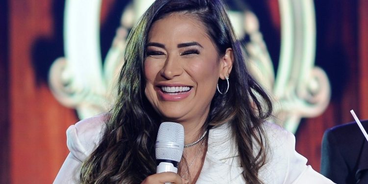 Simone Mendes chama ‘coleguinhas’ de Manaus para curtirem Réveillon 2023; assista