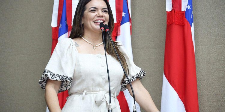 Aleam: Alessandra Campêlo também declara publicamente apoio à reeleição de Roberto Cidade