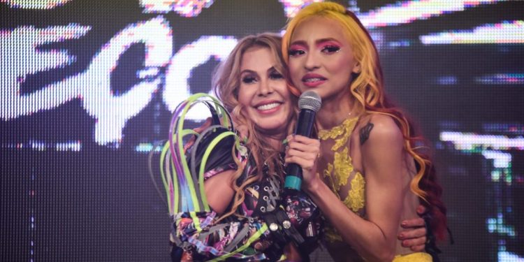 Joelma posta foto torcendo para Ruivinha de Marte permanecer em A Fazenda