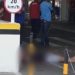 Vídeo: Homem é baleado na cabeça em estacionamento do Supermercado Atack, em Manaus