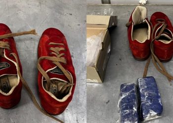 Mulher é presa no aeroporto de Manaus com droga escondida nos sapatos