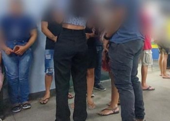 Assaltante armado faz reféns em corretora de imóveis em Manaus