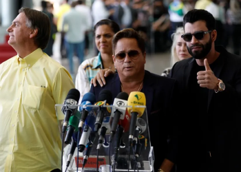 Gusttavo Lima, Leonardo e outros sertanejos cancelam shows por causa do bloqueio de caminhoneiros