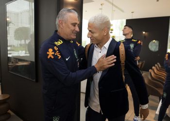 Vídeo: seleção brasileira está completa e já treinando para conquistar o hexa