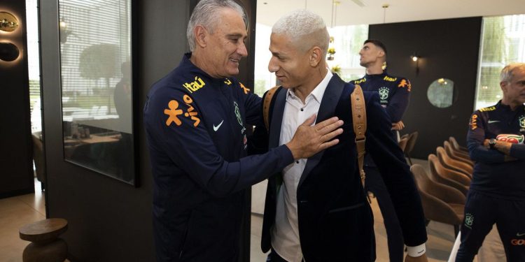 Vídeo: seleção brasileira está completa e já treinando para conquistar o hexa