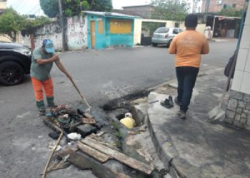 Força-tarefa tenta limpar bueiros da Compensa, Vila da Prata e Santo Agostinho