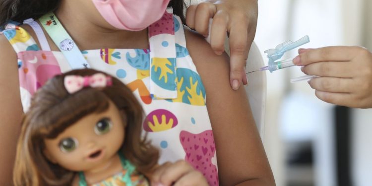 Covid: prefeitura de Manaus divulga postos de vacinação para crianças menores de 3 anos