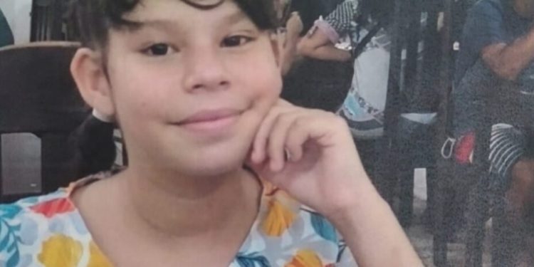 Família desesperada procura por criança de 11 anos desaparecida em Manaus