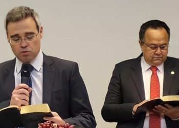 Rachadinha: após chamar Silas Câmara de “ombro amigo”, Mendonça pode salvar deputado da prisão