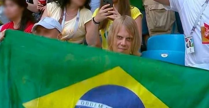 ‘Psicopata do Hexa’ reaparece na torcida pelo Brasil na Copa