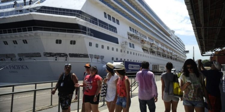Manaus prepara recepção para receber 25 mil turistas em nova temporada de cruzeiros