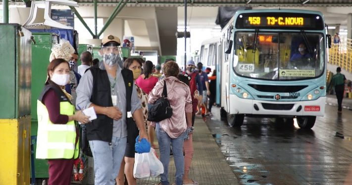 Prefeitura reforça frota de ônibus em Manaus nos dias de jogos da Seleção
