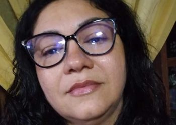 ‘Morreu onde mais amava, a escola’, diz irmã de professora morta por atirador de 16 anos