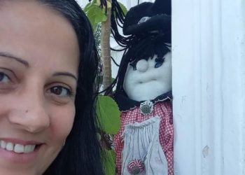 Professora é morta com 10 tiros perto da escola; ex-marido é o principal suspeito