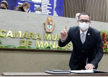 Vereador Raiff Matos questiona vacina e quer obrigar manauara a ouvir música gospel