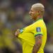 Richarlison brilha, marca duas vezes e Brasil engata a primeira vitória na Copa