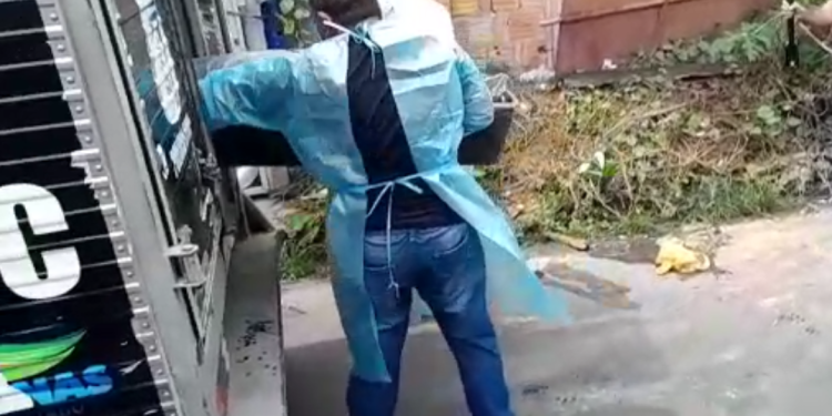 Corpo de jovem morto a tijoladas e facadas é encontrado em casa abandonada em Manaus
