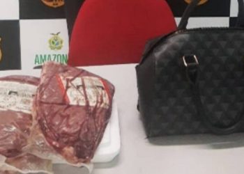 Mulher é presa por roubar picanha e esconder dentro da bolsa em Manaus