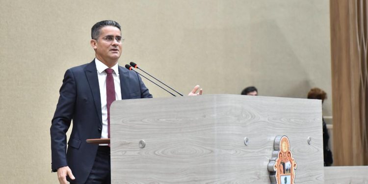 Prefeito David Almeida parabeniza presidente eleito da Câmara e destaca harmonia entre poderes em prol da população de Manaus