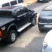 Em novos vídeos, motorista de Hilux aparece transitando devagar logo após atropelar mulher e fugir