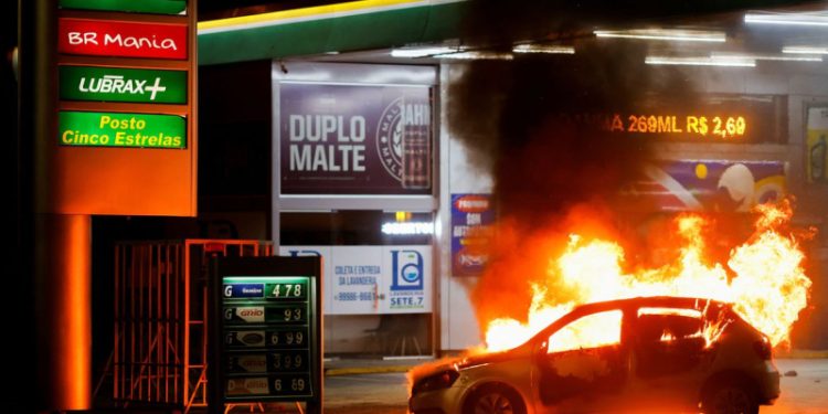 Secretaria diz que identificará vândalos de manifestação em Brasília