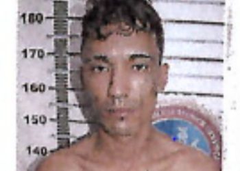 Suspeito de assaltar ônibus é procurado e polícia pede ajuda da população