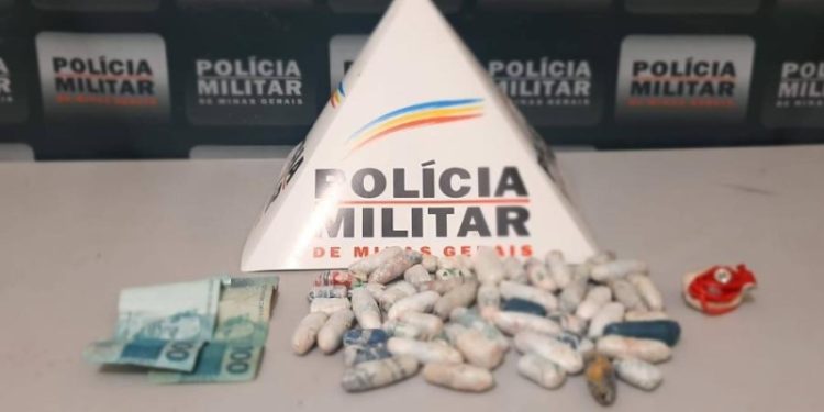Presidiário passa mal após engolir maconha, fone de ouvido e carregador de celular
