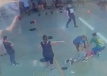Mulher infarta em academia enquanto fazia série de agachamentos; veja o vídeo