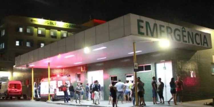Em Manaus, idoso leva novinha para casa e acaba levando facada no pescoço