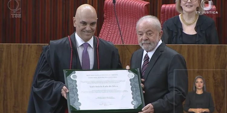 Lula e Alckmin são diplomados pelo TSE nesta segunda-feira
