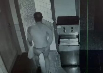 Ladrão é flagrado só de calcinha roubando escola particular; veja o vídeo