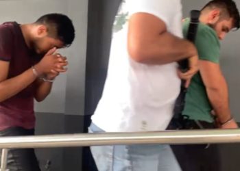 No Amazonas , dupla é presa por exportar veículos roubados para o exterior