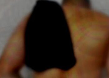 Homem é preso suspeito de mostrar as partes íntimas para a filha de 8 anos