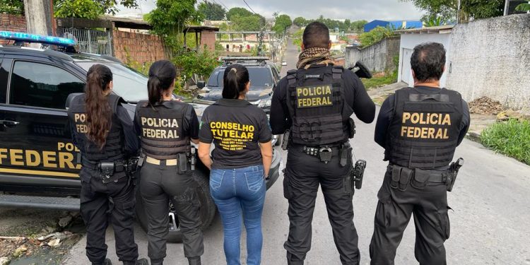 Homem de 41 anos é preso pela PF em Manaus por filmar e estuprar meninas em Manaus
