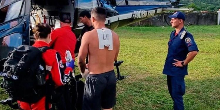 Aluno de 15 anos esfaqueia professor ao saber que seria reprovado em Educação Física