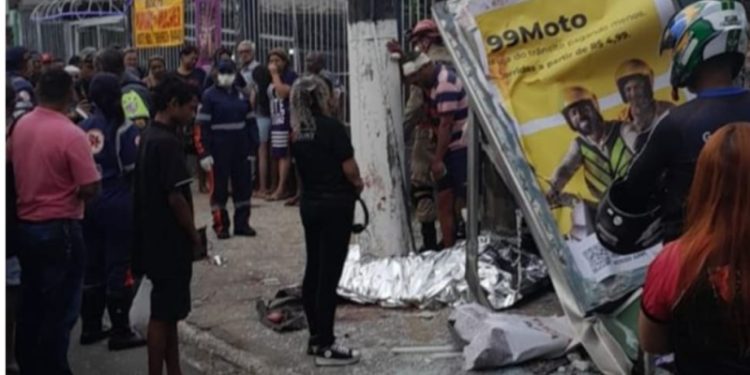 ‘Morreu nos meus braços’, desabafa marido da mulher que morreu esmagada por carro em Manaus