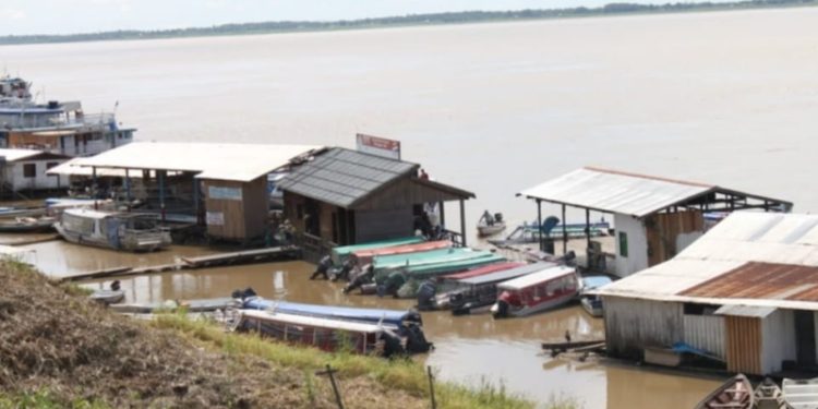 Idoso é morto a pauladas enquanto trabalhava como vigia de flutuante no AM