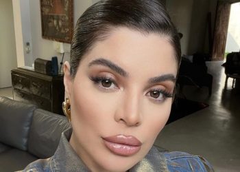 Twitter de Gkay é desativado após posts como: ‘cadê os campos de concentrações nazistas’, virem à tona