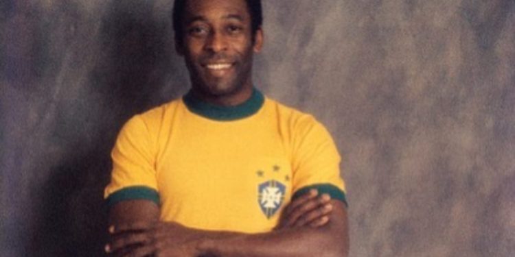 Pelé mudou os rumos do esporte mais popular do Brasil