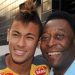 Pelé ‘transformou o futebol em arte’, diz Neymar em homenagem nas redes sociais