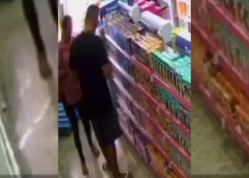Casal é flagrado furtando perfumes importados de farmácia